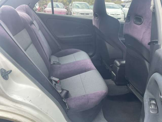 �C�ɂȂ邨�Ԃ�����܂�����E�̓d�b�ԍ����璼�ڂ��X�ɂ��₢���킹���������B�x�����@����ԗ����A��Ԃ܂łȂ�ł������������Ē����܂��B�X�^�b�t�ꓯ���A�����҂����Ă���܂��B