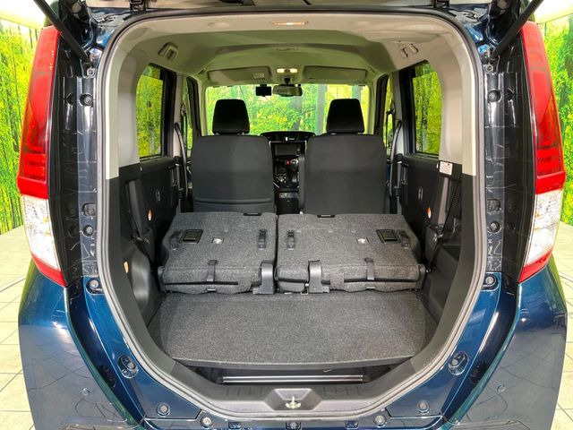 ���i�̂���������ʋ΁A���}���ɏ\���ȉ׎��X�y�[�X���m�ۂ��Ă���܂��B�Z�J���h�V�[�g��|���ƁA�傫�ȉו��̐ύڂ��\�ł���