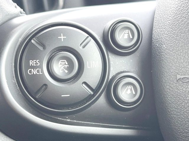 ���A�N�e�B�u�N���[�Y�R���g���[��:�O�̎ԂƂ̎Ԋԋ��������ɂƂ�A��葬�x�Ŏ������s���Ă���鎟����̃N���[�Y�R���g���[��!��ɍ������H�⎩���Ԑ�p���H�Ŏg�p����֗��ȋ@�\�ł�!