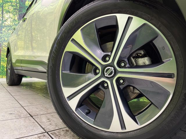 �y����17�C���`�A���~�z�C�[���z�O�ςɃ}�b�`���������A���~�z�C�[���𑕒����Ă���܂��B�e��ЊO�A���~�z�C�[����A�X�^�b�h���X�^�C�����戵�����Ă���܂��B���񂲑��k����������