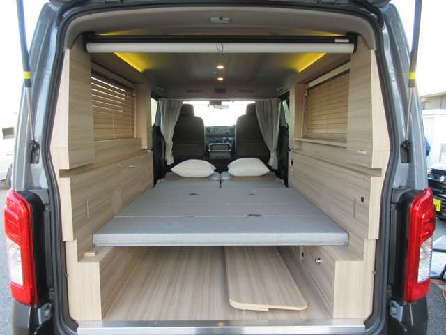 キャラバン2.4 グランドプレミアム GX ロング MYROOM 折り畳みベッド ディーゼル 4WD
