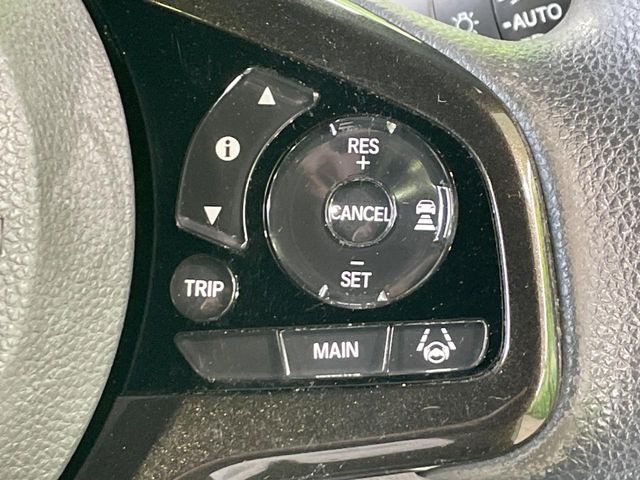 �y�A�_�v�e�B�u�N���[�Y�R���g���[���z�������H�ł̒��������s���y��!!�����ő��x��ۂN���[�Y�R���g���[�����A�Փˌy���V�X�e���ƘA�g���A�O���̎ԗ������m���ĎԊԂ�ۂ悤�ɑ��x���߂��Ă���܂�!!