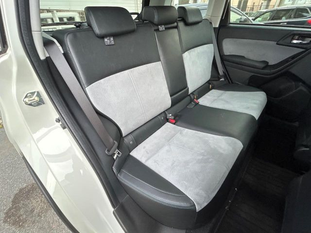 �㕔���Ȃ��C�ɂȂ�悤�ȃL�Y�E�����ւ��蓙�A�傫�ȃ_���[�W�͂Ȃ��A�ǍD�ȏ�Ԃł��B