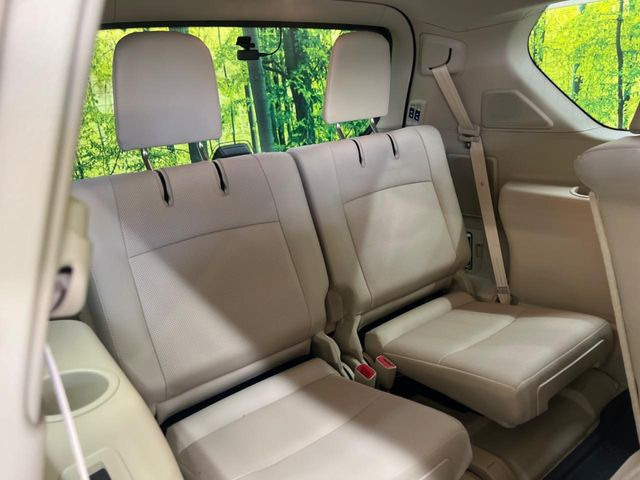 ドライバーによって運転しやすいポジションは異なり、あの車はどうなのか不安なこともありますよね。気になるお車は店頭で乗り込んでご確認いただけます♪