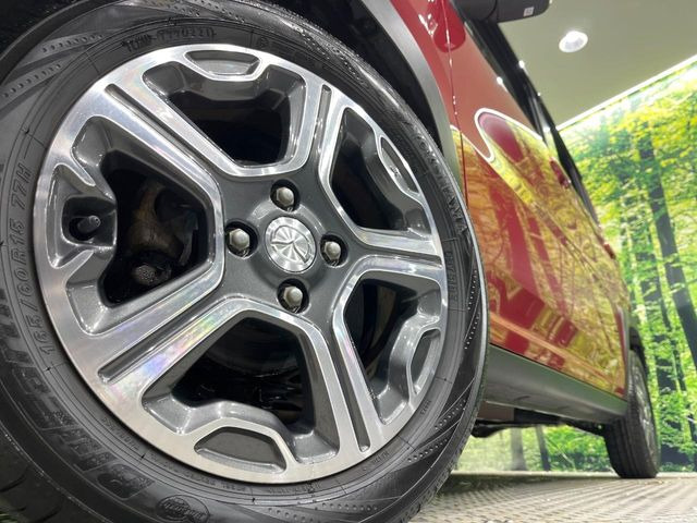 �y����15�C���`�A���~�z�C�[���z�O�ςɃ}�b�`���������A���~�z�C�[���𑕒����Ă���܂��B�e��ЊO�A���~�z�C�[����A�X�^�b�h���X�^�C�����戵�����Ă���܂��B���񂲑��k����������