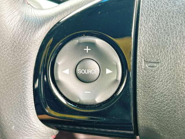 �y�X�e�A�����O�X�C�b�`�z�n���h���̃{�^���ŊȒP�Ƀi�r�̉��ʂ�`�����l������\�ł���