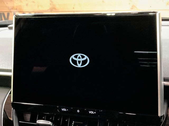 �y����10.5�^�i�r�z�l�C�̏����i�r�𑕔����Ă���܂��B�i�r�̎g���₷���͂������A�I�[�f�B�I�@�\���[��!�L�����v�◷�s�͂������A�ʋ΂┃�����ȂǕ��i�̃h���C�u���y�����Ȃ�͂���