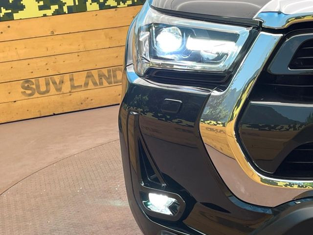 �yLED�w�b�h���C�g�z���V����ԑ��s�����ǍD�Ȏ��E���m�ۂ����S���ĉ^�]�ł��鍂�P�xLED�w�b�h���C�g�𑕔�!�_�����x�������A����d�͂��}�����Ă��܂��B