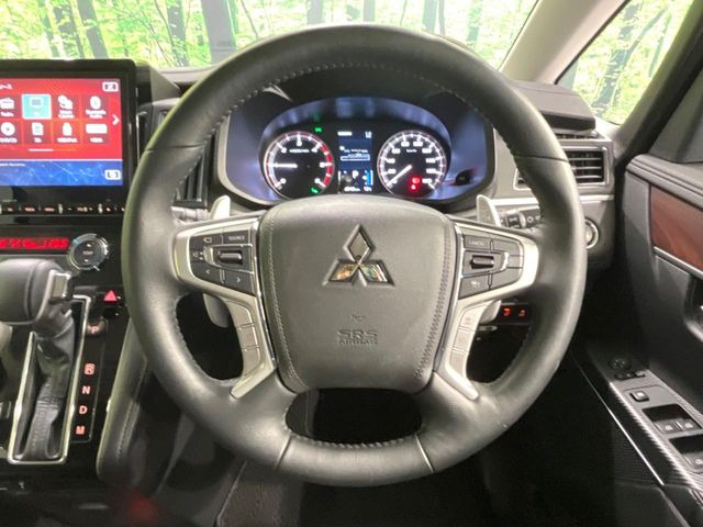 �y�����v�����X�e�A�����O�z�㎿�Ȋv���g�p���邱�ƂŁA��ɂ����������݂ƂĂ��^�]���₷���n���h���ł���