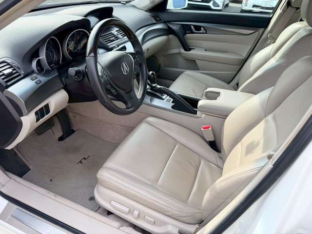 �C�ɂȂ邨�Ԃ�����܂�����E�̓d�b�ԍ����璼�ڂ��X�ɂ��₢���킹���������B�x�����@����ԗ����A��Ԃ܂łȂ�ł������������Ē����܂��B�X�^�b�t�ꓯ���A�����҂����Ă���܂��B