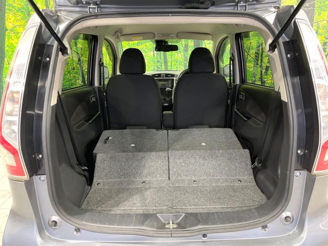 ���i�̂���������ʋ΁A���}���ɏ\���ȉ׎��X�y�[�X���m�ۂ��Ă���܂��B�Z�J���h�V�[�g��|���ƁA�傫�ȉו��̐ύڂ��\�ł���