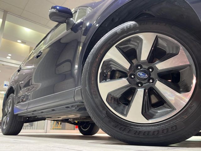 �y����17�C���`�A���~�z�C�[���z�O�ςɃ}�b�`���������A���~�z�C�[���𑕒����Ă���܂��B�e��ЊO�A���~�z�C�[����A�X�^�b�h���X�^�C�����戵�����Ă���܂��B���񂲑��k����������