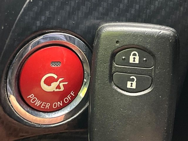 �y�X�}�[�g�L�[�z�J�o����|�P�b�g�ɓ��ꂽ�܂܂ł��h�A�̎{���E�������\�ȃX�}�[�g�L�[�𑕔��B�G���W���̃I���E�I�t�����J�M�����o���K�v����������Ƃ��Ă��֗��ł���