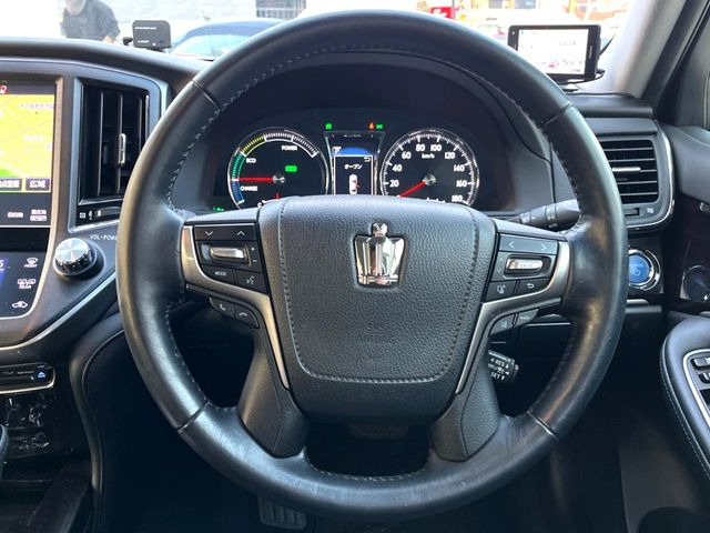 �y�����v�����X�e�A�����O�z�㎿�Ȋv���g�p���邱�ƂŁA��ɂ����������݂ƂĂ��^�]���₷���n���h���ł���