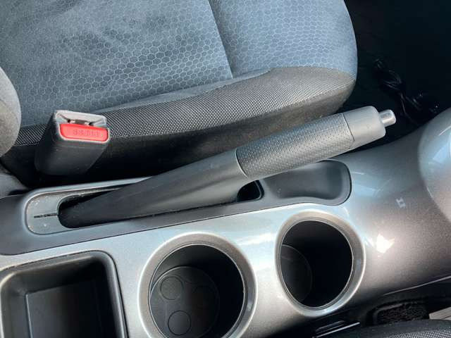 ���ЍH�ꊮ���ł��̂ŎԌ��A�_���A�C���A���Ȃǂ��ׂĂ��C�����������B�^�C���A�I�[�f�B�I�Ȃǂ̔̔��������Ē����Ă���܂��B����A�����k���������B