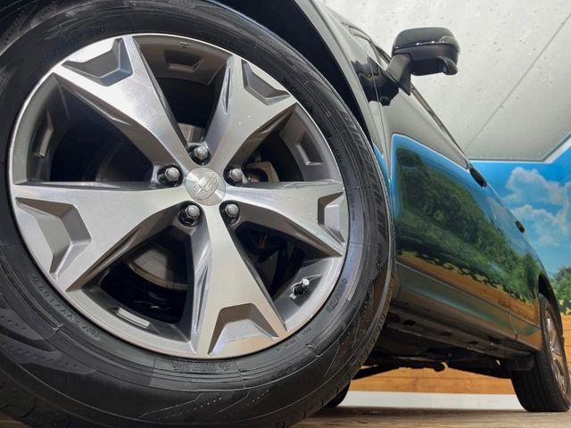 �y�����A���~�z�C�[���z�O�ςɃ}�b�`���������A���~�z�C�[���𑕒����Ă���܂��B�e��ЊO�A���~�z�C�[����A�X�^�b�h���X�^�C�����戵�����Ă���܂��B���񂲑��k����������