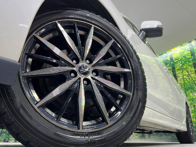 �y17�C���`�A���~�z�C�[���z�O�ςɃ}�b�`�����A���~�z�C�[���𑕒����Ă���܂��B�e��A���~�z�C�[����A�X�^�b�h���X�^�C�����戵�����Ă���܂��B���񂲑��k����������