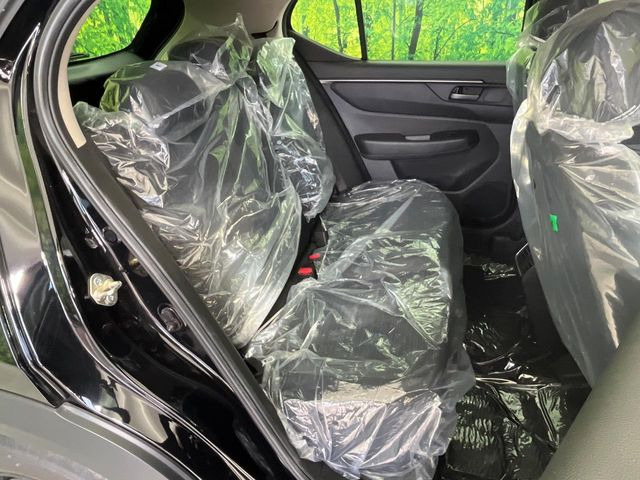 ���i���ȃI���W�i���t���A�}�b�g���I�v�V�����ɂĂ��p�ӂ��Ă���܂��B���D���ȃf�U�C����J���[�����Ԃɍ��킹�đI��ł����������Ƃ��ł��܂���