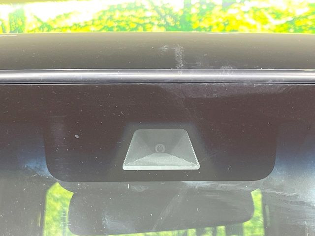 �y�z���_�Z���V���O�z���s���ɑO���̎ԗ�����F�����A�Փ˂������Ȏ��͌x��ƃu���[�L�ŏՓˉ���Ɣ�Q�y�����A�V�X�g�B�����S�Ƀh���C�u�����y���݂��������܂��B