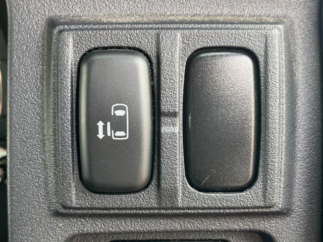 �y�p���[�X���C�h�h�A�z�X�}�[�g�L�[��^�]�Ȃ̃X�C�b�`�ŃX���C�h�h�A�̊J���\���d��������͂����ăh�A���J����K�v�������A���������q�l�ł��A�d���ו��������Ă��鎞�����N�ɊJ���߂ł��܂���