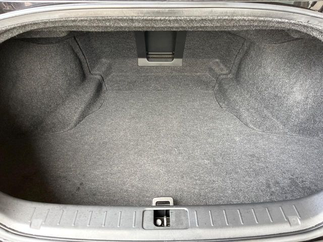 ���i�̂���������ʋ΁A���}���ɏ\���ȉ׎��X�y�[�X���m�ۂ��Ă���܂��B