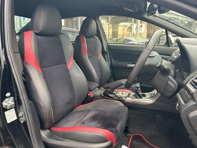 �y�n�[�t���U�[�V�[�g�z�������ƍ���S�n�𗼗������l�C�̃V�[�g���w�ʁE���ʂ̃t�@�u���b�N�f�ނ́A�ʋC���̗ǂ��⊊��ɂ����ɗD��Ă��܂��B�C���╞���ɍ��E���ꂸ���K�ɂ���肢�������܂��B