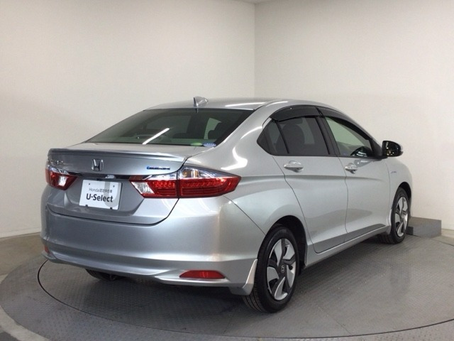 グレイス1.5 ハイブリッド DX