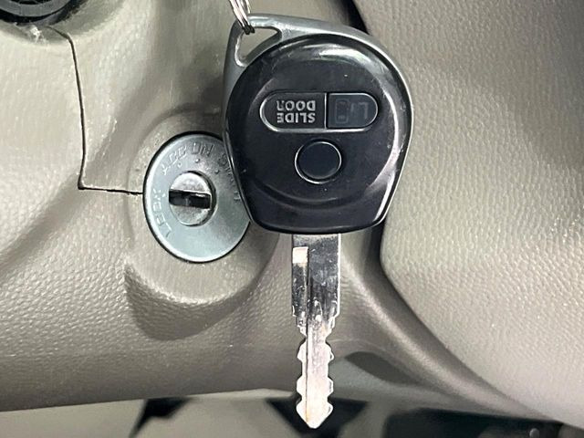 �y�L�[���X�z�������ꂽ�ꏊ����ł��{�^����Ńh�A�̊J���E�{�����ł���̂łƂ��Ă��֗�!�h�A�̌�������ɏ������邱�Ƃ�����܂����