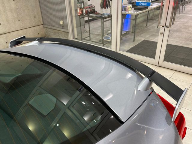 �y���������X�|�C���[�z�X�|�[�c�J�[�炵�����O�b�ƈ����������X�|�C���[�𑕒��􍂑����s���̃X�^�r���e�B(���s���萫)����ɖ𗧂��܂��B