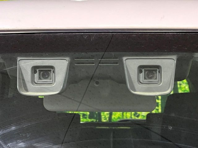 �y�X�Y�L �f���A���J�����u���[�L�T�|�[�g�z���s���ɑO���̎ԗ�����F�����A�Փ˂������Ȏ��͌x��ƃu���[�L�ŏՓˉ���Ɣ�Q�y�����A�V�X�g�B�����S�Ƀh���C�u�����y���݂��������܂��B