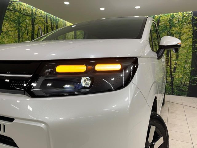 �yLED�w�b�h���C�g�z���V����ԑ��s�����ǍD�Ȏ��E���m�ۂ����S���ĉ^�]�ł��鍂�P�xLED�w�b�h���C�g�𑕔�!�_�����x�������A����d�͂��}�����Ă��܂��B