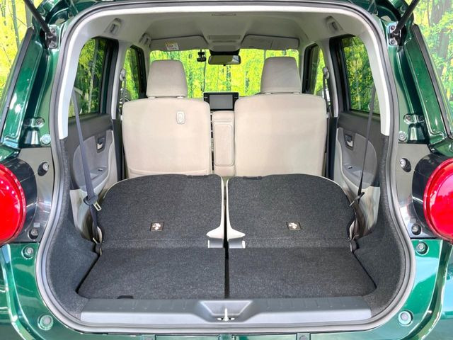 ���i�̂���������ʋ΁A���}���ɏ\���ȉ׎��X�y�[�X���m�ۂ��Ă���܂��B�Z�J���h�V�[�g��|���ƁA�傫�ȉו��̐ύڂ��\�ł���