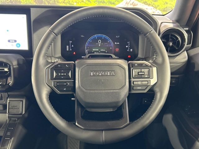 �y�����v�����X�e�A�����O�z�㎿�Ȋv���g�p���邱�ƂŁA��ɂ����������݂ƂĂ��^�]���₷���n���h���ł���