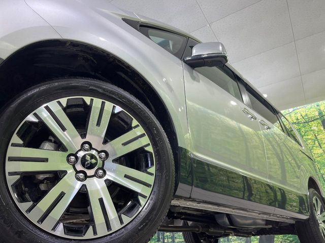 �y����18�C���`�A���~�z�C�[���z�O�ςɃ}�b�`���������A���~�z�C�[���𑕒����Ă���܂��B�e��ЊO�A���~�z�C�[����A�X�^�b�h���X�^�C�����戵�����Ă���܂��B���񂲑��k����������