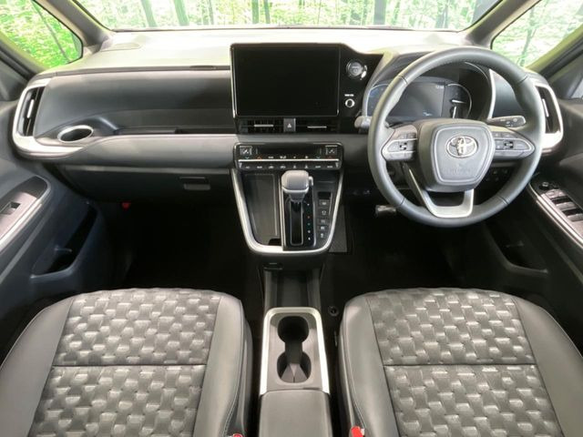 ヴォクシー1.8 ハイブリッド S-Z