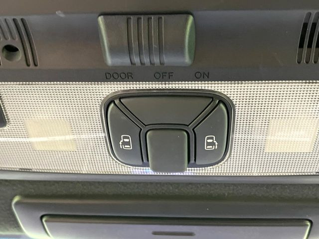 �y�����p���[�X���C�h�h�A�z�X�}�[�g�L�[��^�]�Ȃ̃X�C�b�`�Ō�ȗ����X���C�h�h�A�̊J���\���d��������͂����ăh�A���J����K�v�������A�����Ȃ��q�l�ł��ȒP�ɊJ���߂ł����K�ł���