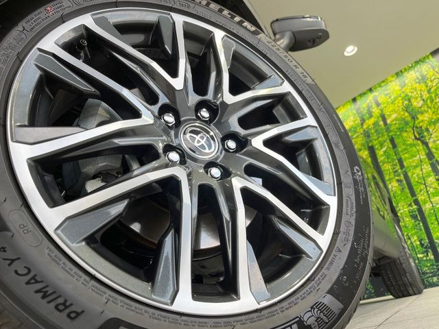 �y����18�C���`�A���~�z�C�[���z�O�ςɃ}�b�`���������A���~�z�C�[���𑕒����Ă���܂��B�e��ЊO�A���~�z�C�[����A�X�^�b�h���X�^�C�����戵�����Ă���܂��B���񂲑��k����������