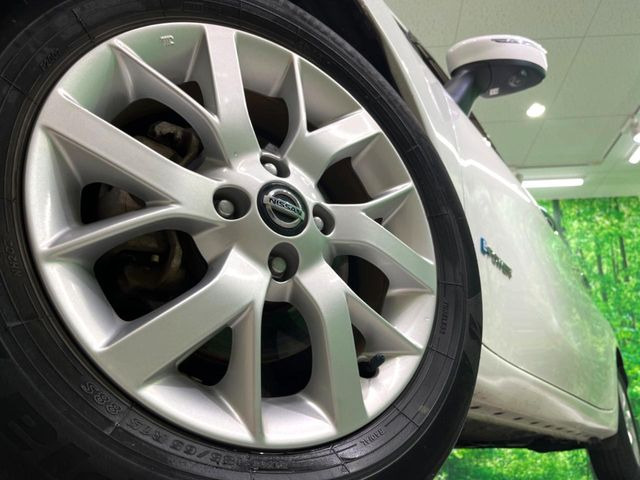 �y����15�C���`�A���~�z�C�[���z�O�ςɃ}�b�`���������A���~�z�C�[���𑕒����Ă���܂��B�e��ЊO�A���~�z�C�[����A�X�^�b�h���X�^�C�����戵�����Ă���܂��B���񂲑��k����������