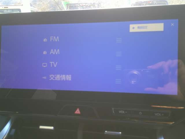 ������12.3�C���`�f�B�X�v���C�I�[�f�B�I��AM/FM�`���[�i�[�E�t���Z�OTV�EUSB����(����E���y�Đ�/���d�A�zBluetoothR�Ή�(�n���Y�t���[/�I�[�f�B�I)��