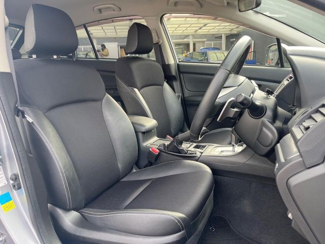 �y�n�[�t���U�[�V�[�g�z�������ƍ���S�n�𗼗������l�C�̃V�[�g���w�ʁE���ʂ̃t�@�u���b�N�f�ނ́A�ʋC���̗ǂ��⊊��ɂ����ɗD��Ă��܂��B�C���╞���ɍ��E���ꂸ���K�ɂ���肢�������܂��B