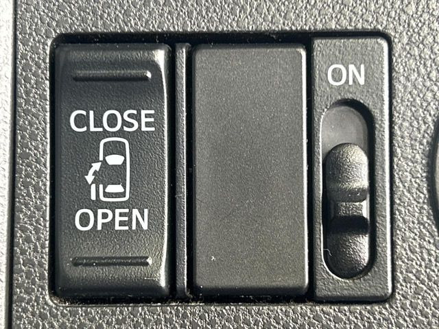 �y�p���[�X���C�h�h�A�z�X�}�[�g�L�[��^�]�Ȃ̃X�C�b�`�ŃX���C�h�h�A�̊J���\���d��������͂����ăh�A���J����K�v�������A���������q�l�ł��A�d���ו��������Ă��鎞�����N�ɊJ���߂ł��܂���