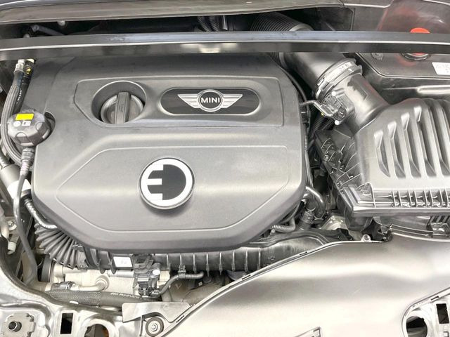 �����X�ł́A�e���[�J�[�̐�p�f�f�e�X�^�[�𓱓��B���Ǝ��i�����e�N�j�J���X�^�b�t���풓���Ă���܂��̂ŁA������̍ۂɂ����S���Ă����p���������܂��B