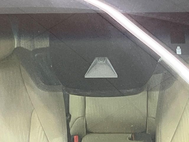 �y�g���^�Z�[�t�e�B�Z���X�z���s���ɑO���̎ԗ�����F�����A�Փ˂������Ȏ��͌x��ƃu���[�L�ŏՓˉ���Ɣ�Q�y�����A�V�X�g�B�����S�Ƀh���C�u�����y���݂��������܂��B