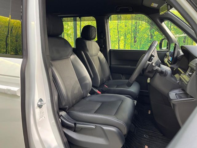 �y�n�[�t���U�[�V�[�g�z�������ƍ���S�n�𗼗������l�C�̃V�[�g���w�ʁE���ʂ̃t�@�u���b�N�f�ނ́A�ʋC���̗ǂ��⊊��ɂ����ɗD��Ă��܂��B�C���╞���ɍ��E���ꂸ���K�ɂ���肢�������܂��B