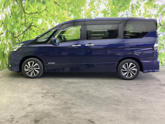 セレナ1.2 e-POWER ハイウェイスターV