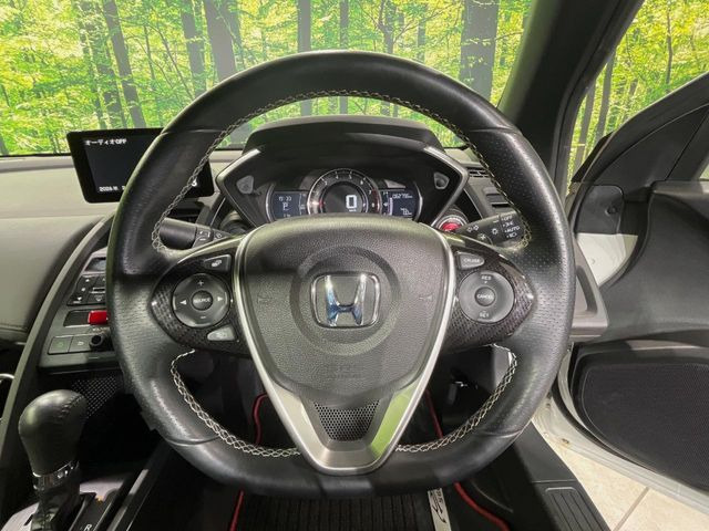 �y�����v�����X�e�A�����O�z�㎿�Ȋv���g�p���邱�ƂŁA��ɂ����������݂ƂĂ��^�]���₷���n���h���ł���