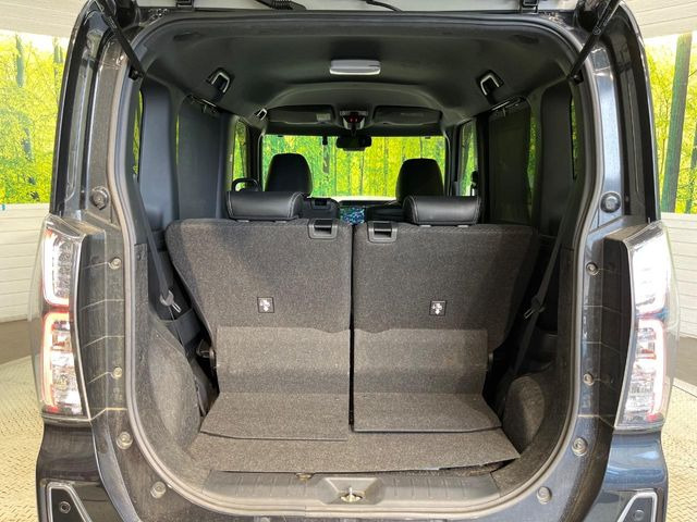 ���i�̂���������ʋ΁A���}���ɏ\���ȉ׎��X�y�[�X���m�ۂ��Ă���܂��B�Z�J���h�V�[�g��|���ƁA�傫�ȉו��̐ύڂ��\�ł���