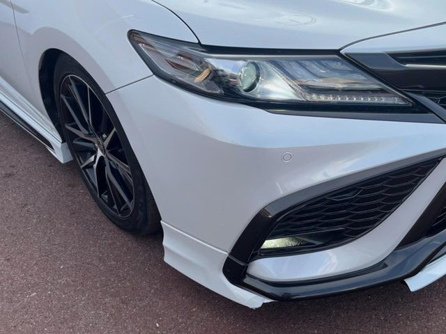 �yLED�w�b�h���C�g�z���V����ԑ��s�����ǍD�Ȏ��E���m�ۂ����S���ĉ^�]�ł��鍂�P�xLED�w�b�h���C�g�𑕔�!�_�����x�������A����d�͂��}�����Ă��܂��B