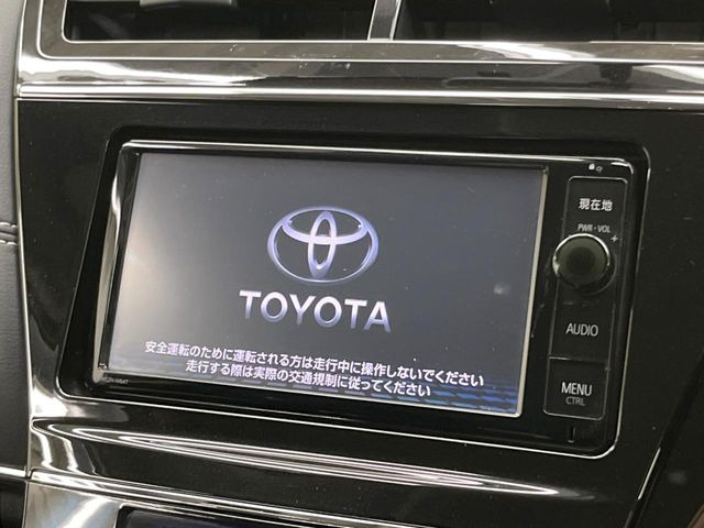 【純正ナビ】人気の純正ナビを装備しております。ナビの使いやすさはもちろん、オーディオ機能も充実!キャンプや旅行はもちろん、通勤や買い物など普段のドライブも楽しくなるはず♪