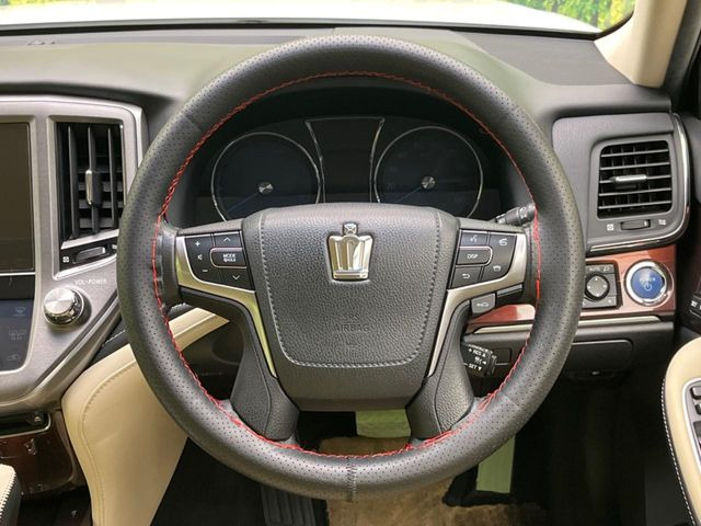 �y�����v�����X�e�A�����O�z�㎿�Ȋv���g�p���邱�ƂŁA��ɂ����������݂ƂĂ��^�]���₷���n���h���ł���